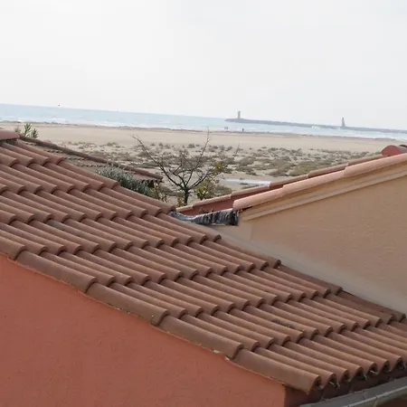 Villa Bord De *