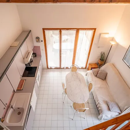 Вилла Bord De *