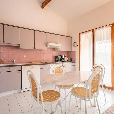 Bord De Вилла *