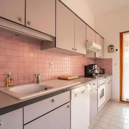 Вилла Bord De Груиссан